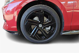 met. punainen Volkswagen ID.7 2026 kuva 9.