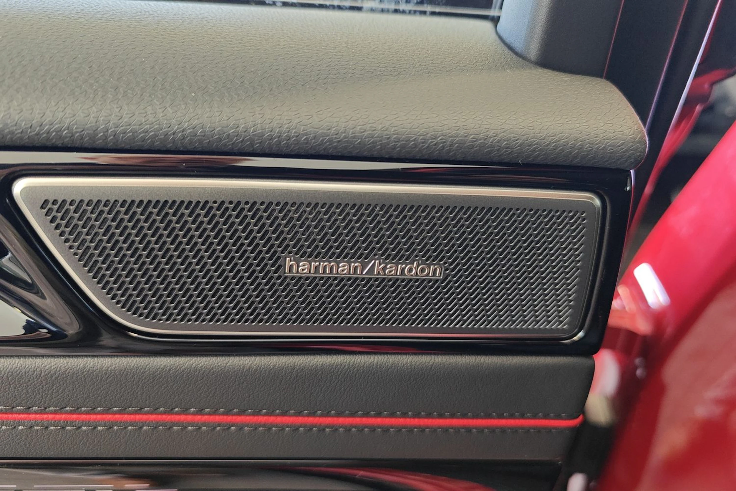 met. punainen Volkswagen ID.7 2026 kuva 22.