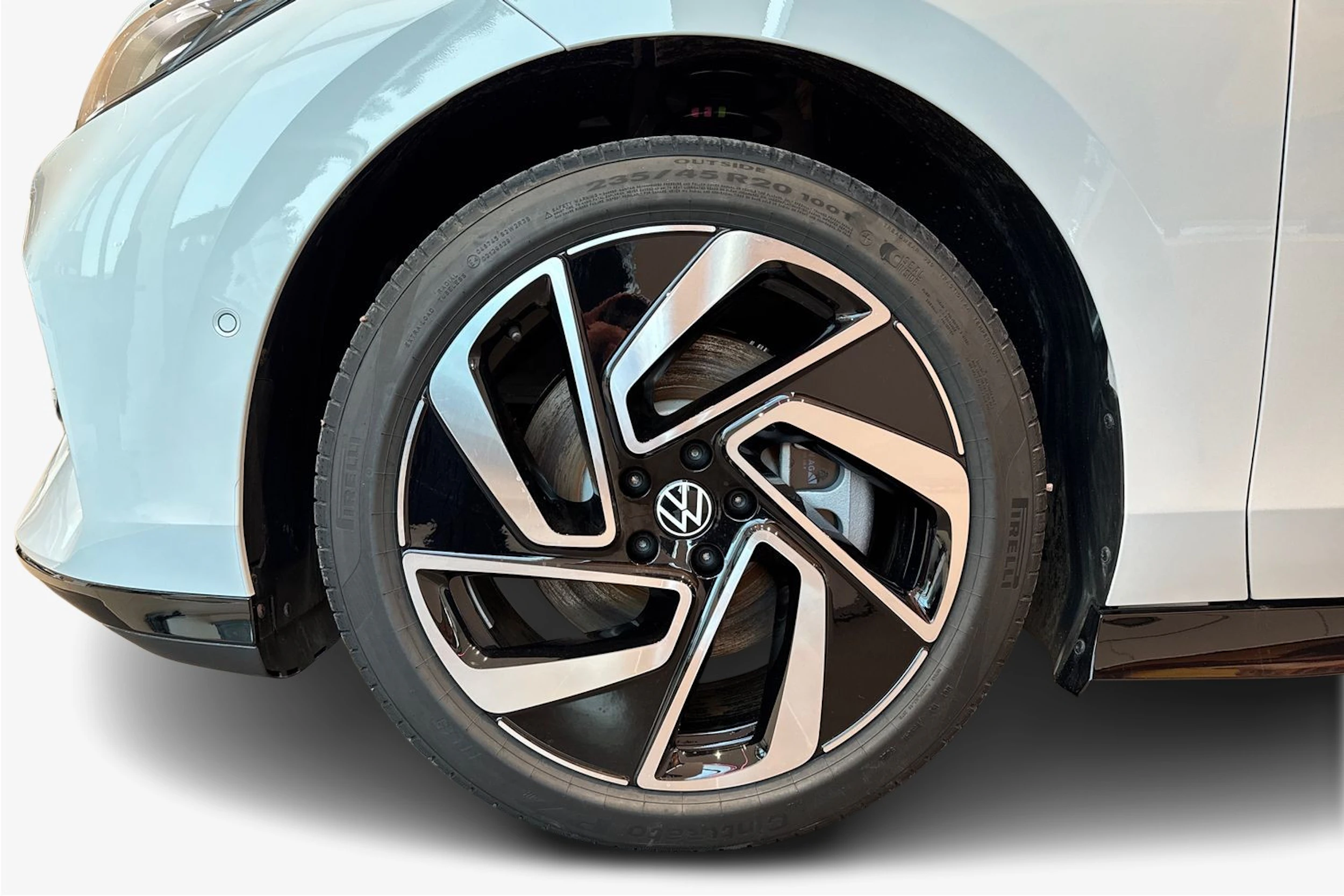 met. valkoinen Volkswagen ID.7 2026 kuva 9.