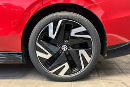 punainen Volkswagen ID.7 2026 kuva 10.