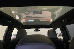 punainen Volkswagen ID.7 2026 kuva 11.