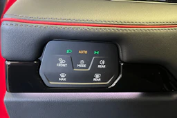 punainen Volkswagen ID.7 2026 kuva 13.