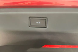 punainen Volkswagen ID.7 2026 kuva 14.
