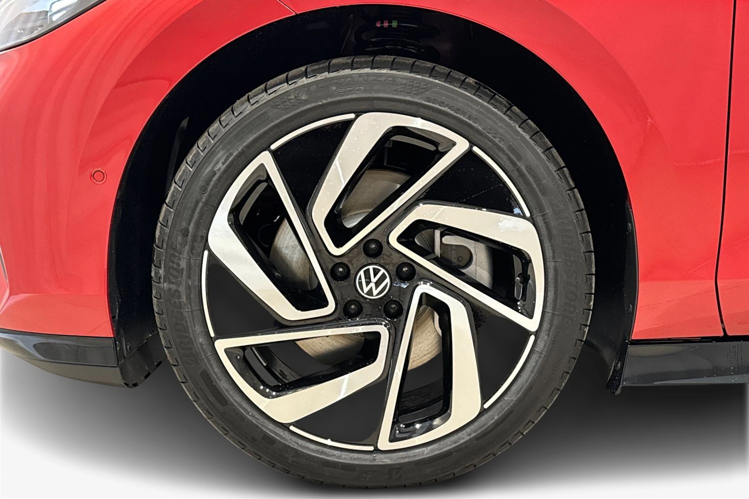 met. punainen Volkswagen ID.7 2026 kuva 9.