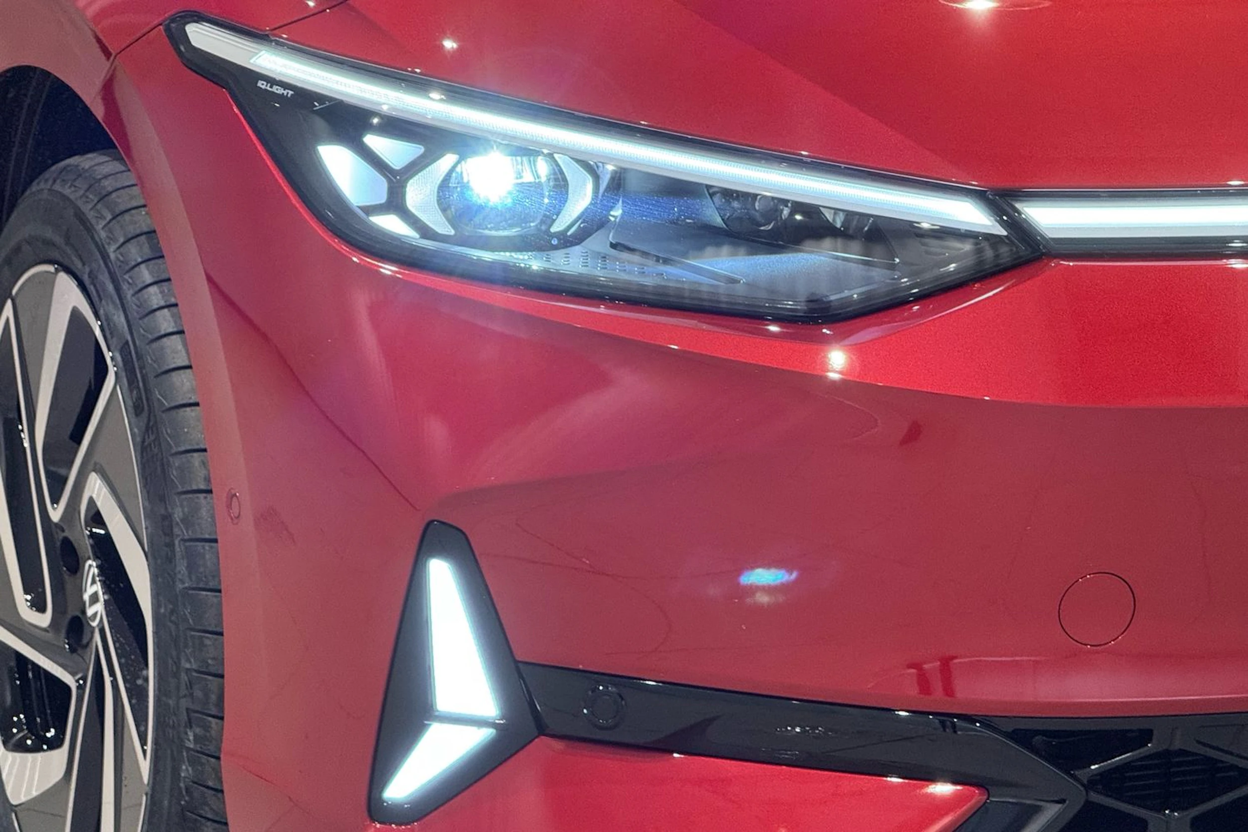 met. punainen Volkswagen ID.7 2026 kuva 10.