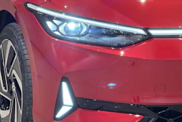 met. punainen Volkswagen ID.7 2026 kuva 10.