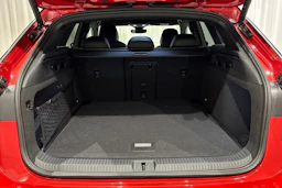 met. punainen Volkswagen ID.7 2026 kuva 11.