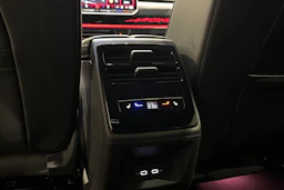 met. punainen Volkswagen ID.7 2026 kuva 15.