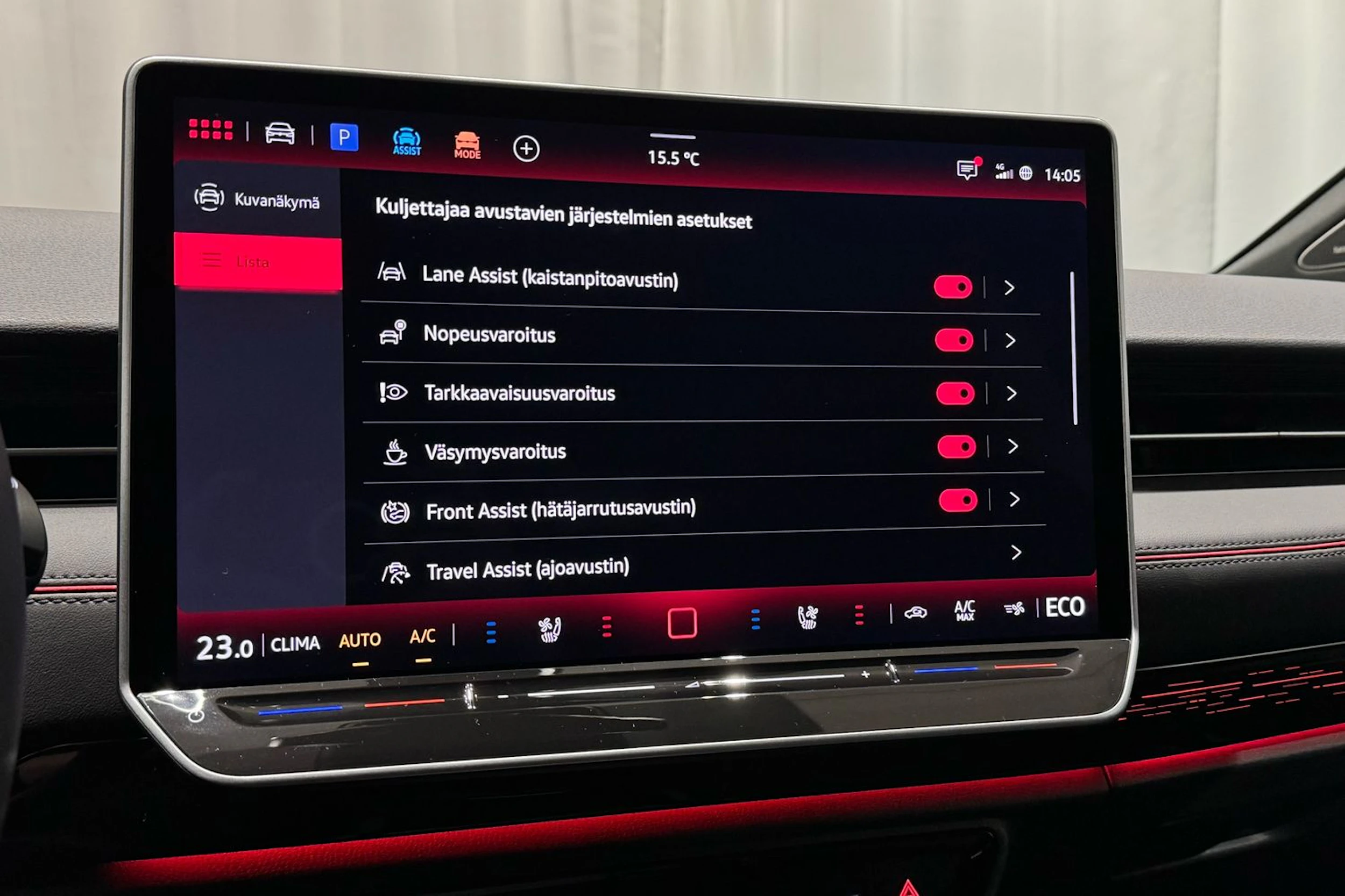 met. punainen Volkswagen ID.7 2026 kuva 22.