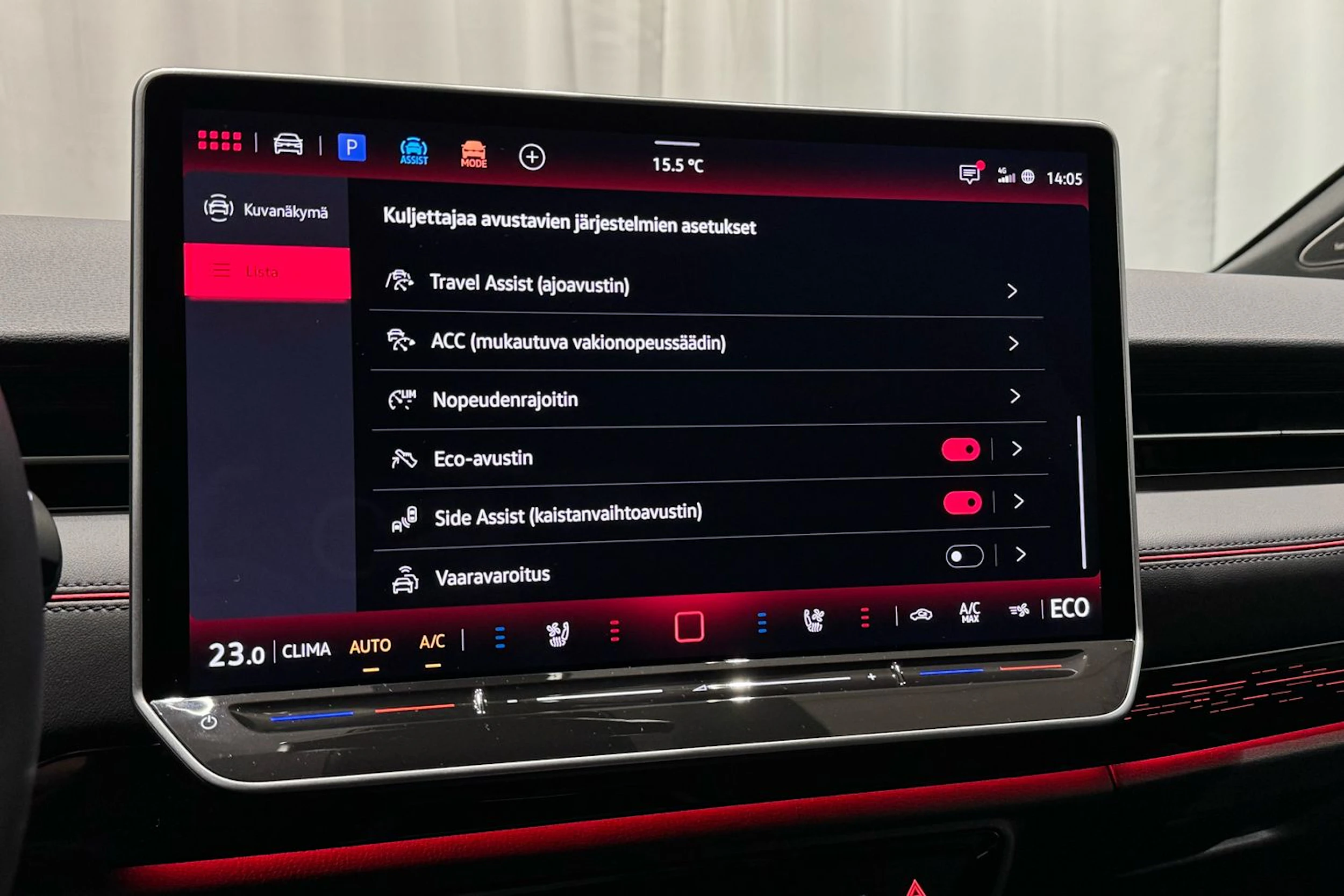 met. punainen Volkswagen ID.7 2026 kuva 23.