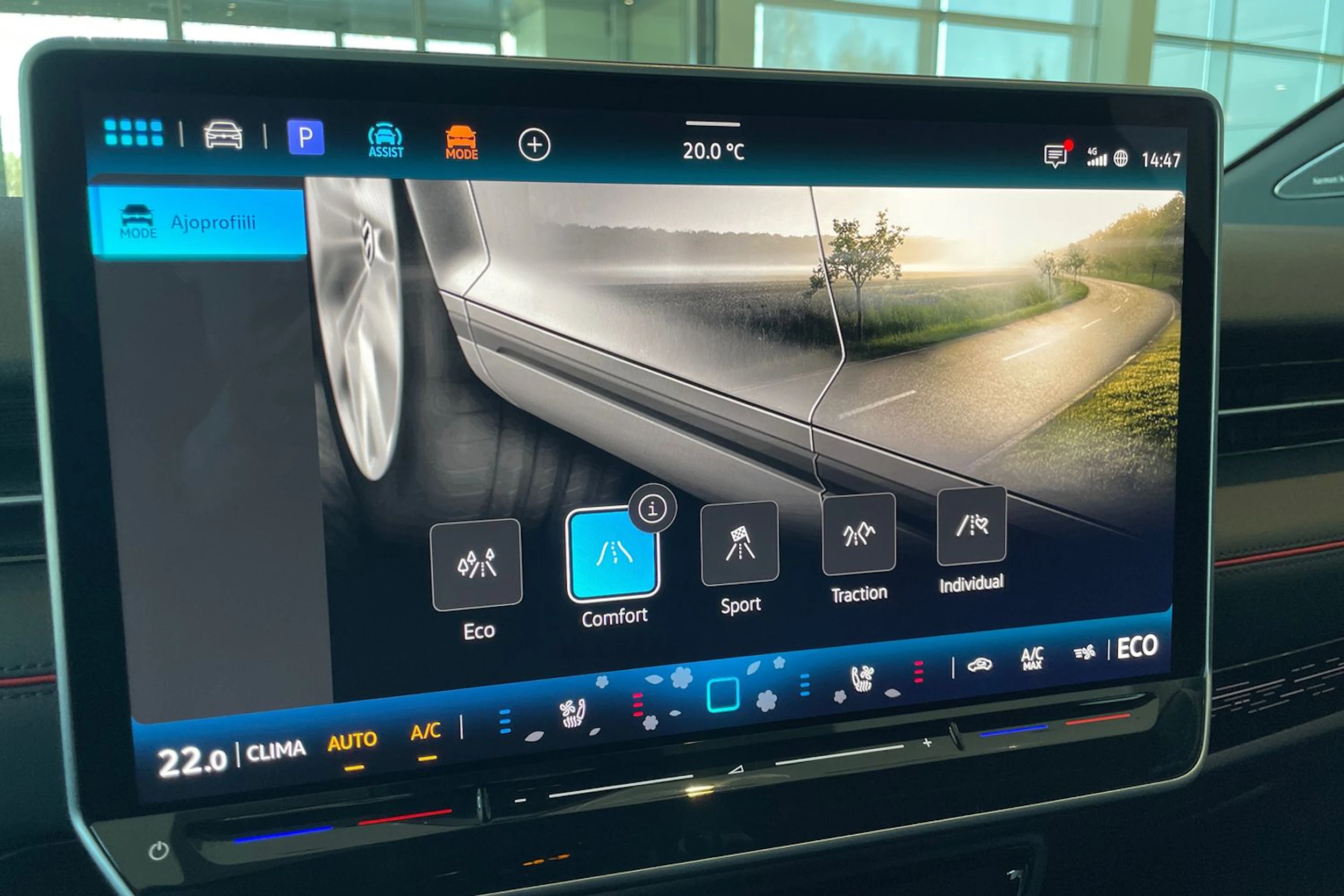 punainen Volkswagen ID.7 2026 kuva 12.