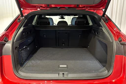 punainen Volkswagen ID.7 2026 kuva 11.