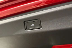 punainen Volkswagen ID.7 2026 kuva 12.