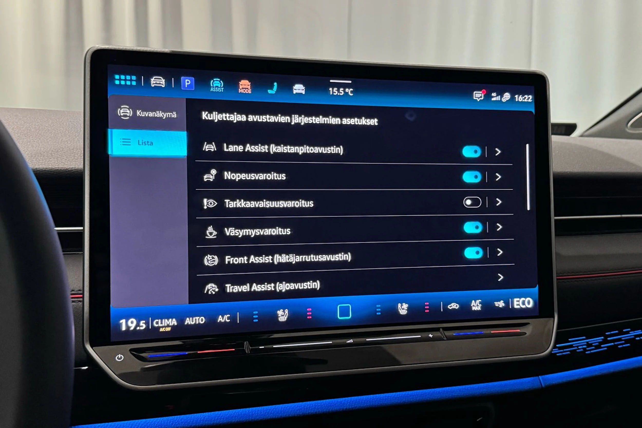 punainen Volkswagen ID.7 2026 kuva 29.