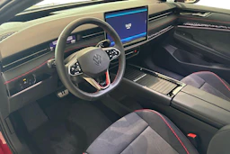punainen Volkswagen ID.7 2026 kuva 6.