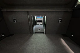punainen Volkswagen ID.7 2026 kuva 21.