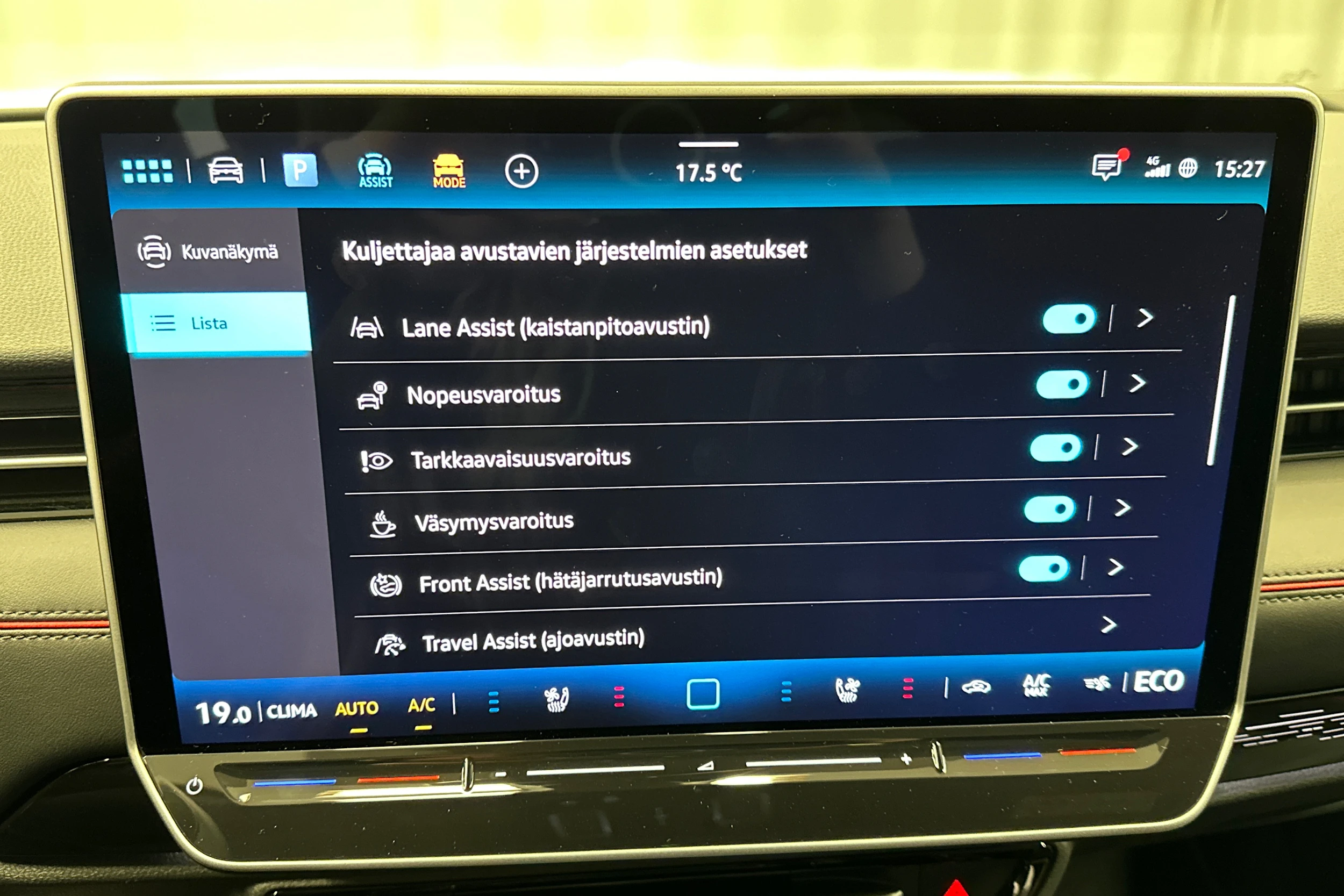 punainen Volkswagen ID.7 2026 kuva 23.