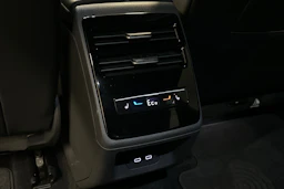 valkoinen Volkswagen ID.7 2026 kuva 37.