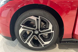 punainen Volkswagen ID.7 2027 kuva 10.