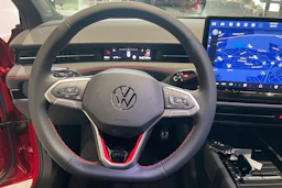 punainen Volkswagen ID.7 2027 kuva 23.