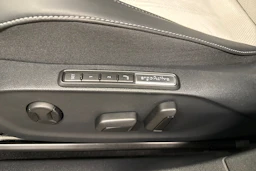 sininen Volkswagen ID.7 2026 kuva 32.
