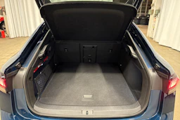 sininen Volkswagen ID.7 2026 kuva 33.