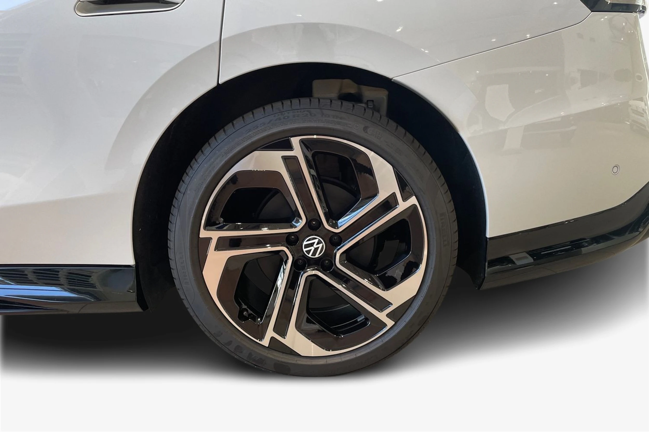 valkoinen Volkswagen ID.7 2026 kuva 9.