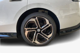 valkoinen Volkswagen ID.7 2026 kuva 9.
