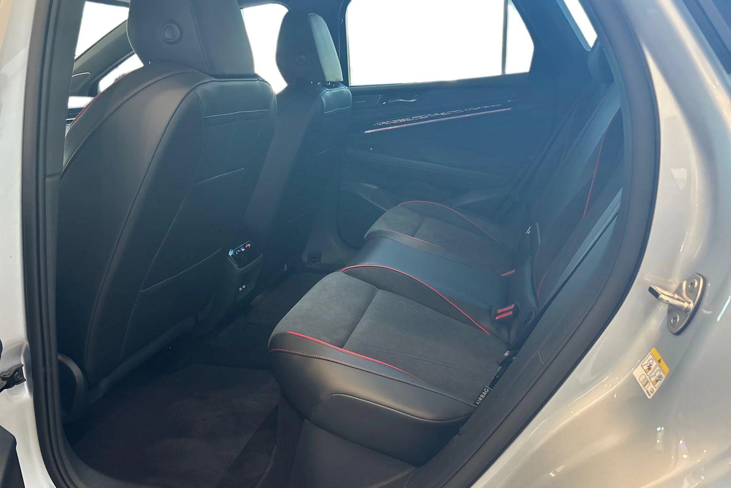 harmaa Volkswagen ID.7 2026 kuva 8.