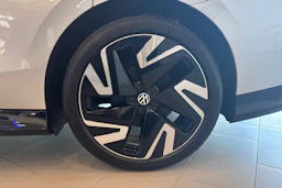 harmaa Volkswagen ID.7 2026 kuva 10.