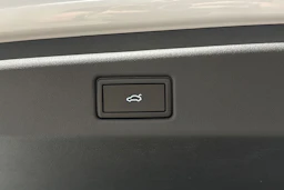 met. valkoinen Volkswagen ID.7 2027 kuva 12.