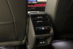 met. punainen Volkswagen ID.7 2027 kuva 14.
