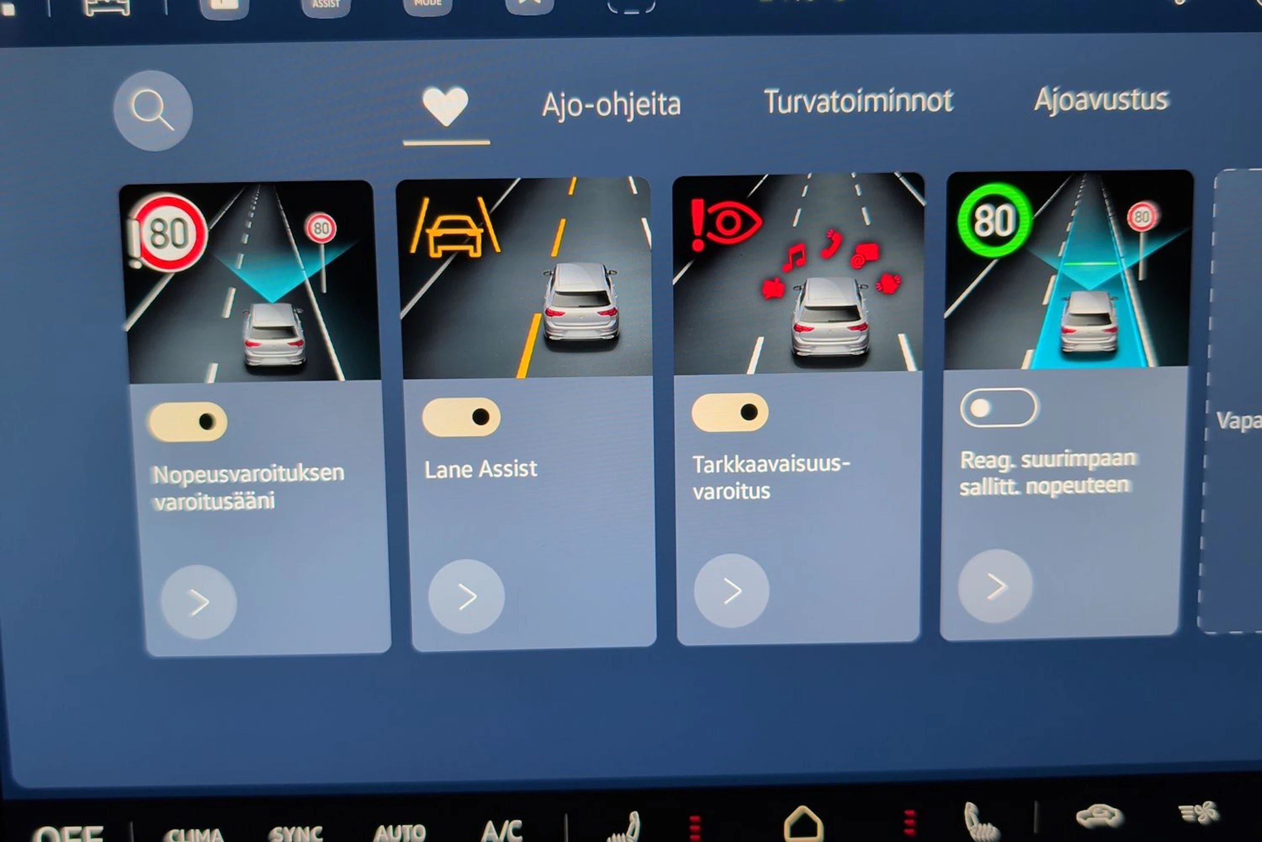 sininen Volkswagen ID.7 2027 kuva 15.