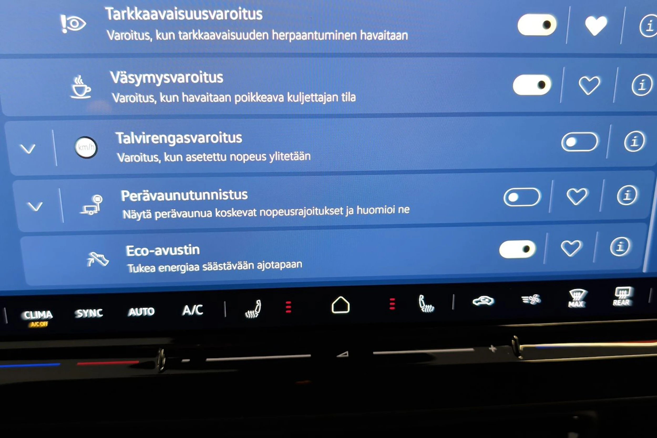 sininen Volkswagen ID.7 2027 kuva 17.