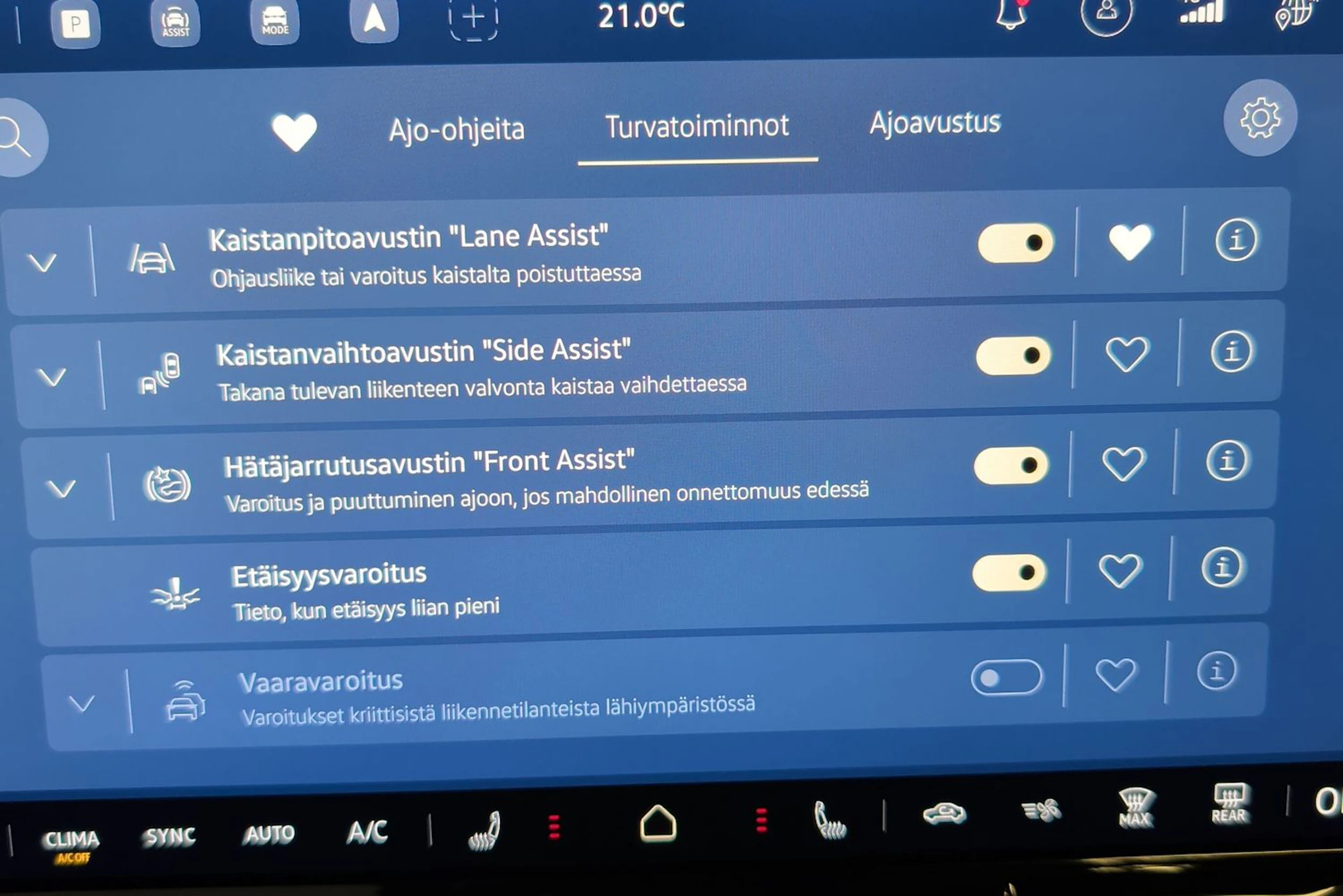 sininen Volkswagen ID.7 2027 kuva 18.