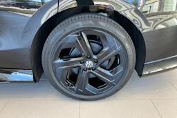 musta Volkswagen ID.7 2027 kuva 10.