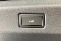 musta Volkswagen ID.7 2027 kuva 23.