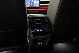 met. harmaa Volkswagen ID.7 2027 kuva 14.