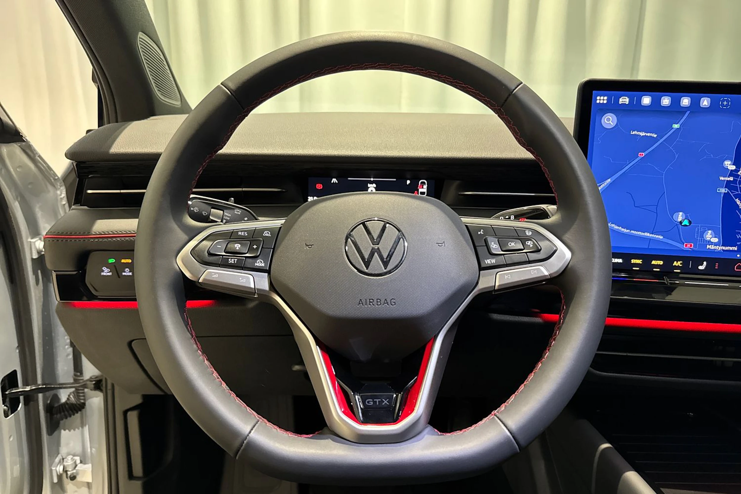 met. harmaa Volkswagen ID.7 2027 kuva 15.