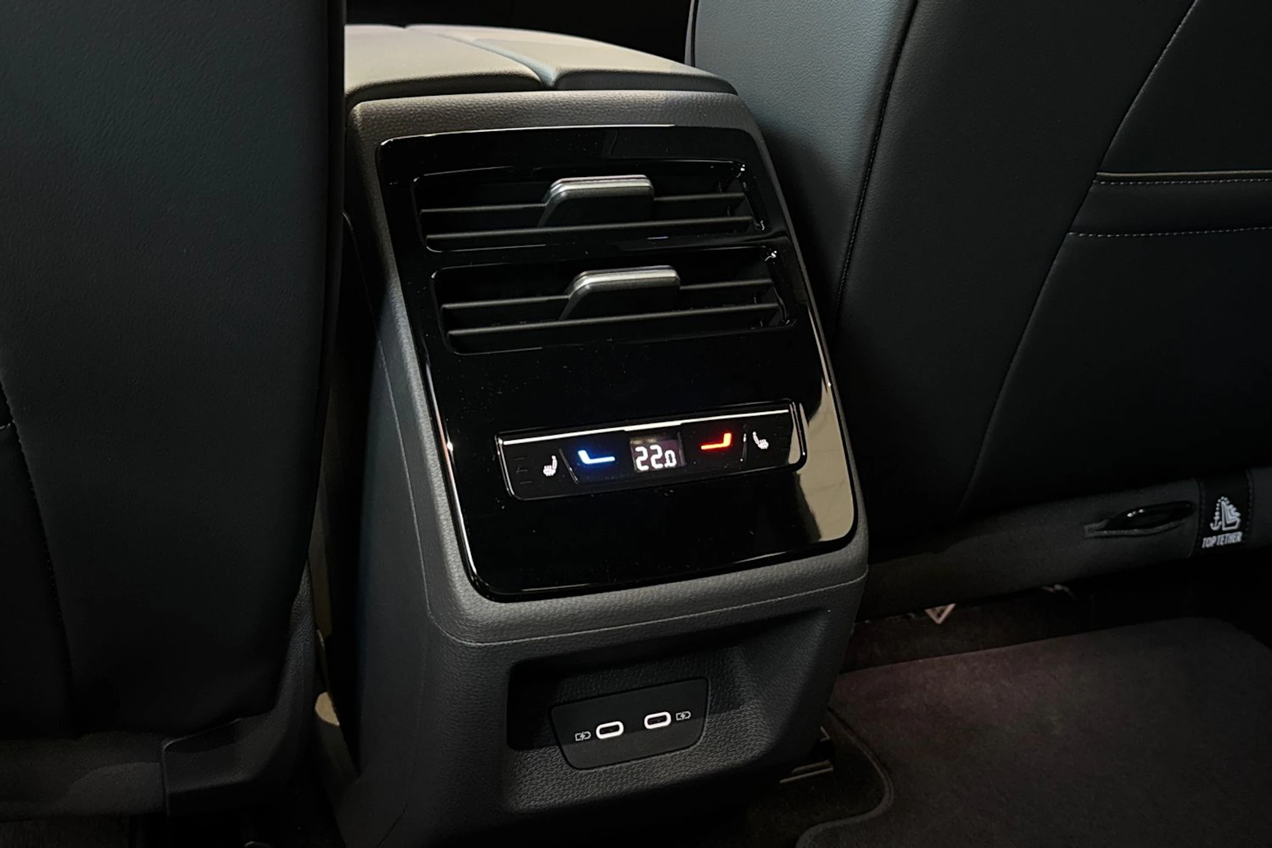 met. musta Volkswagen ID.7 2027 kuva 14.