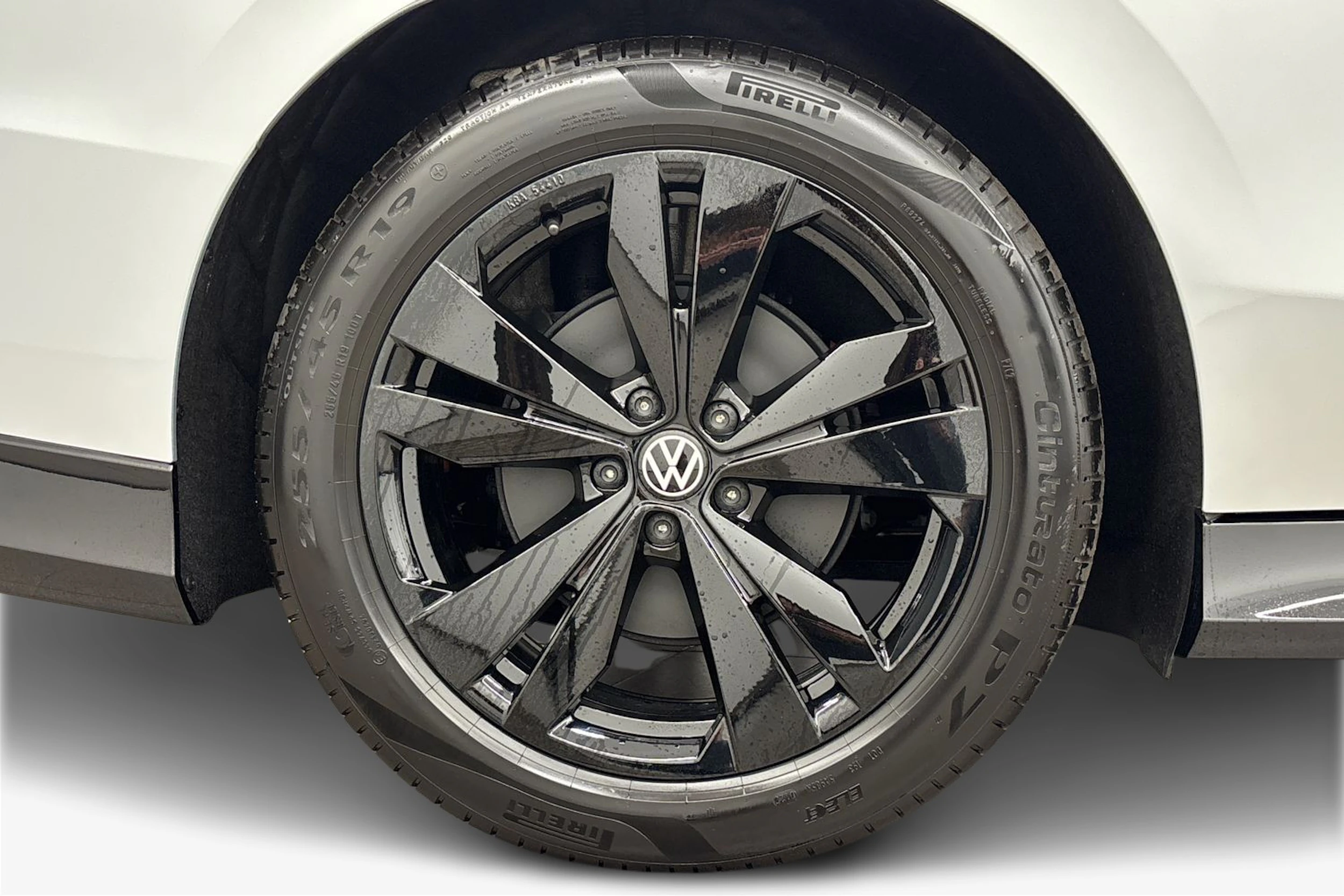 met. harmaa Volkswagen ID.7 2027 kuva 9.
