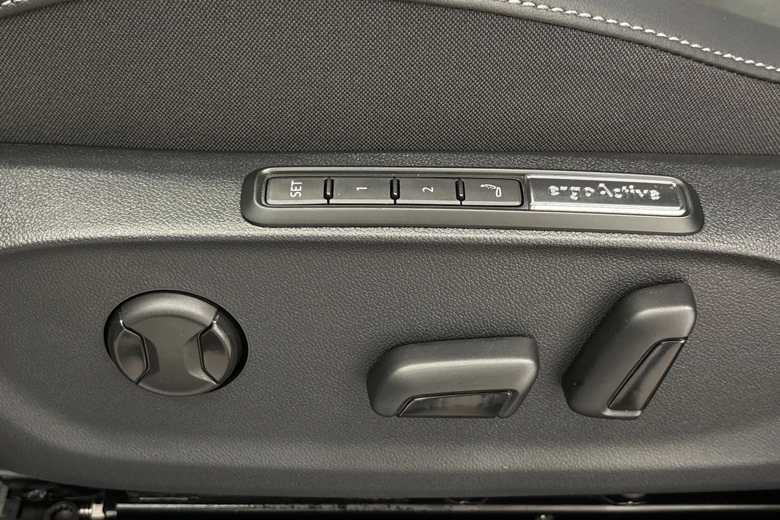 met. harmaa Volkswagen ID.7 2027 kuva 12.