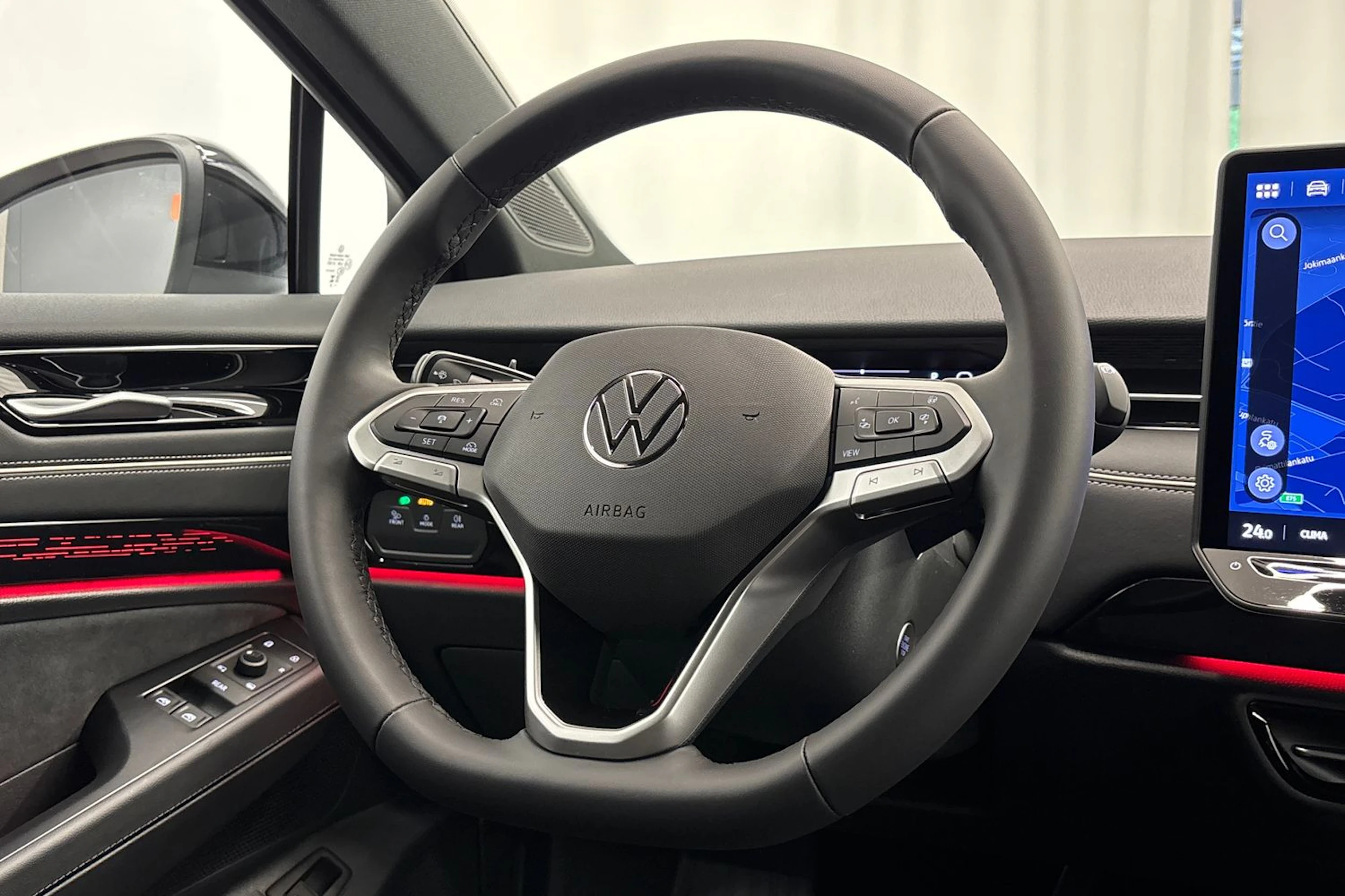 met. harmaa Volkswagen ID.7 2027 kuva 13.