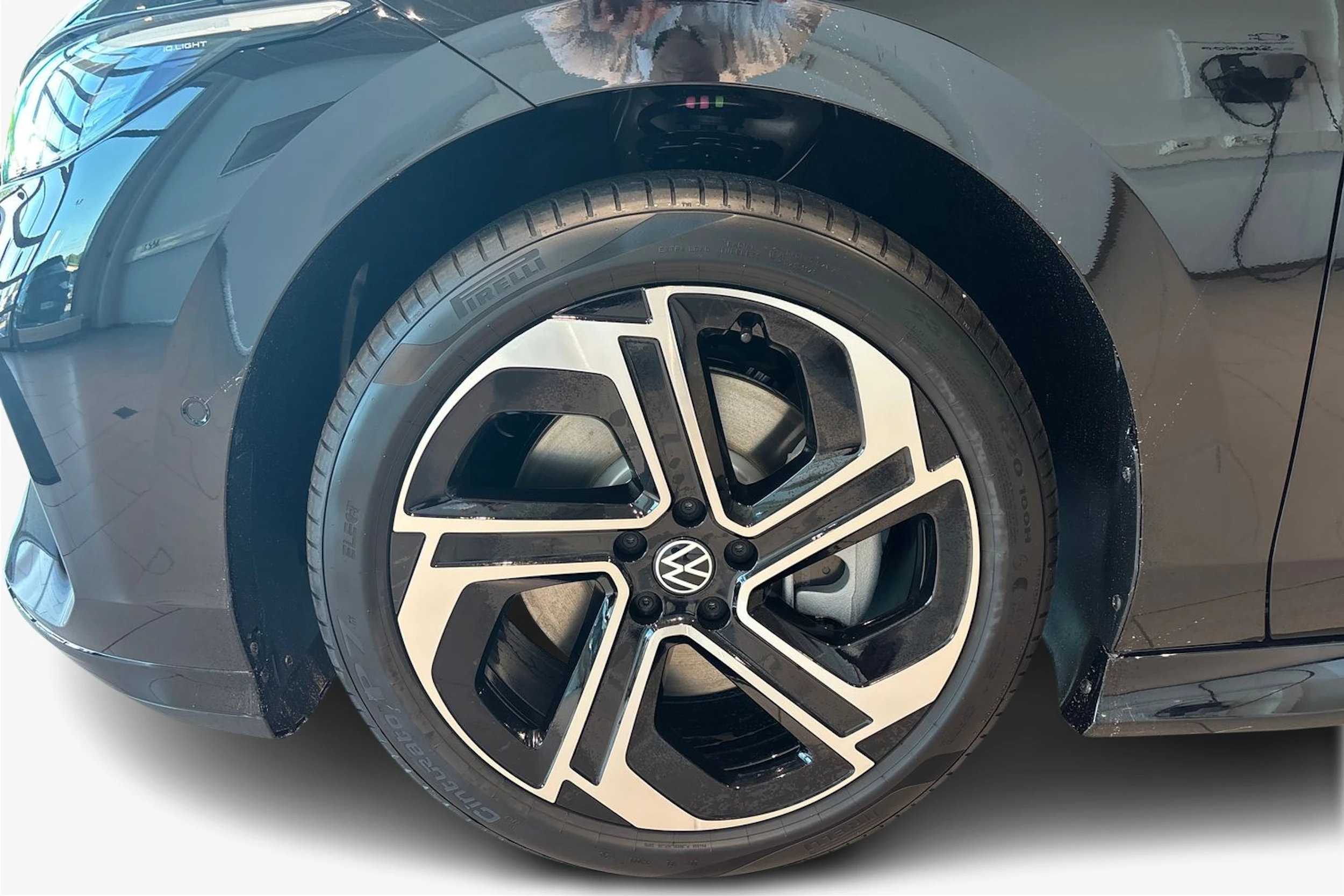 musta Volkswagen ID.7 2027 kuva 9.