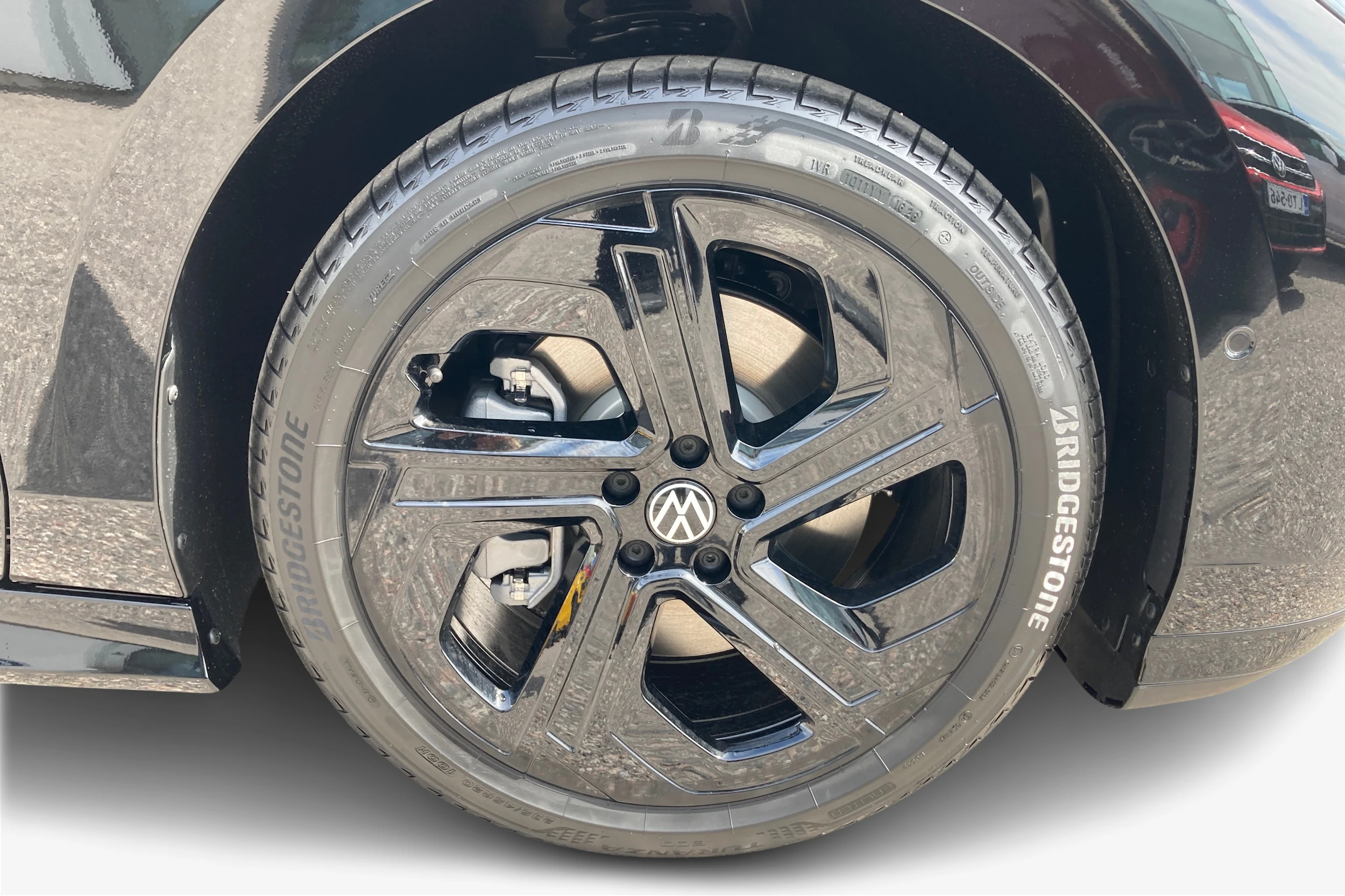musta Volkswagen ID.7 2027 kuva 9.