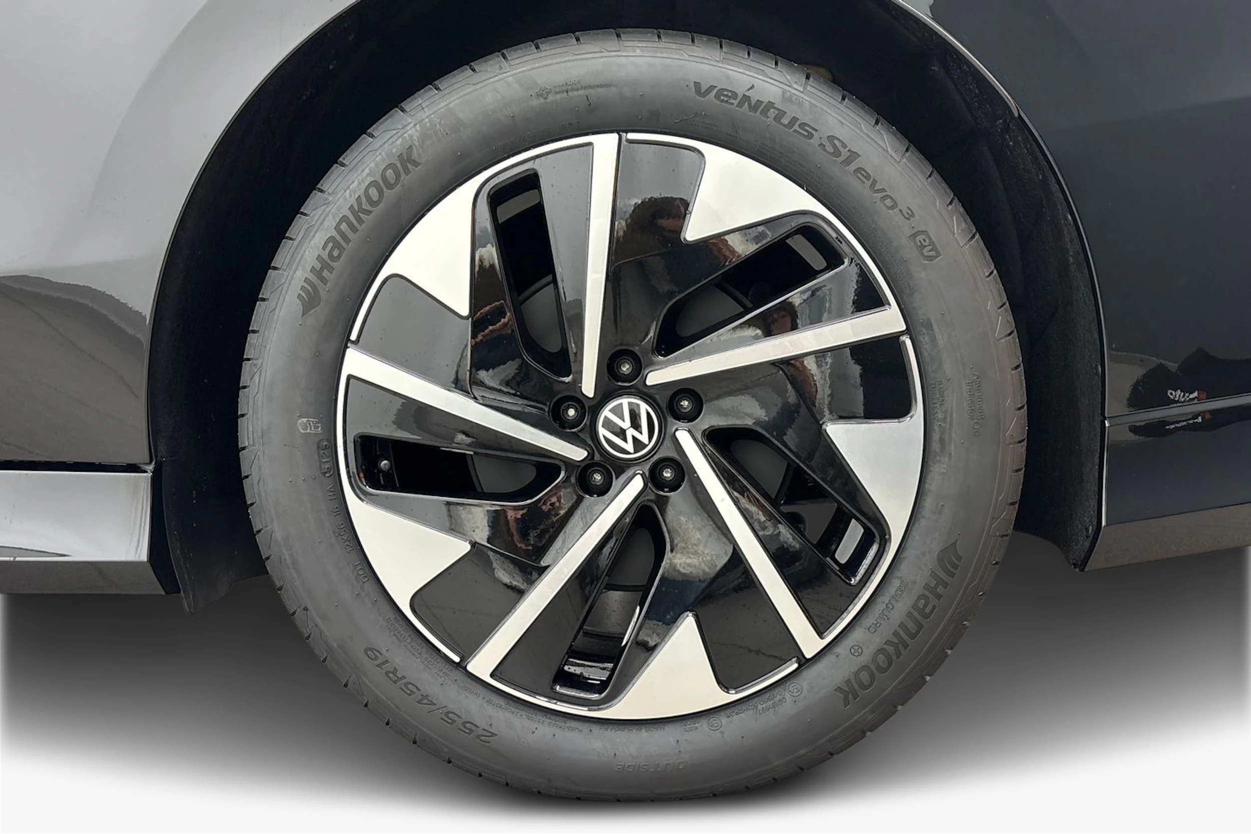 met. musta Volkswagen ID.7 2026 kuva 9.
