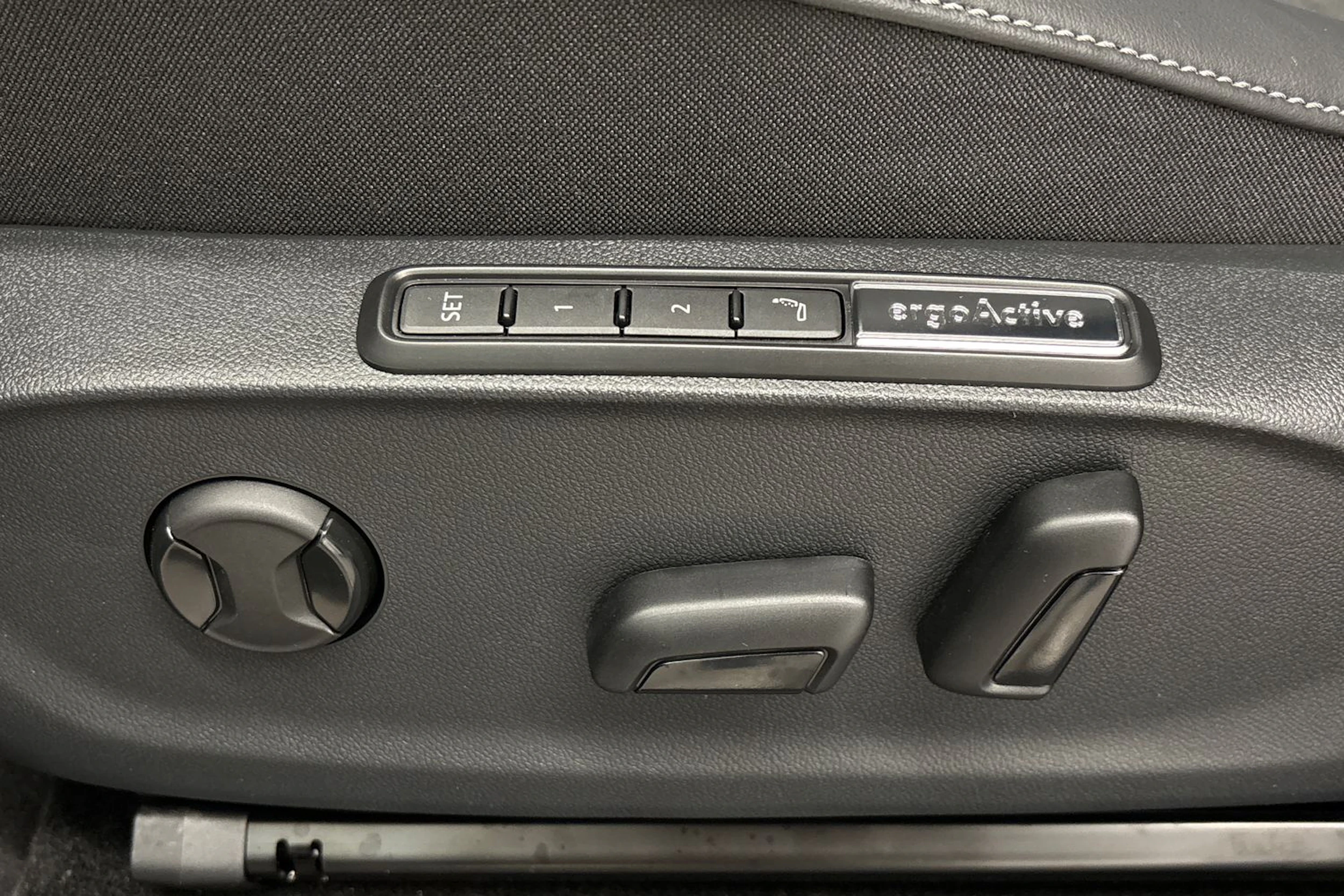 met. musta Volkswagen ID.7 2026 kuva 12.