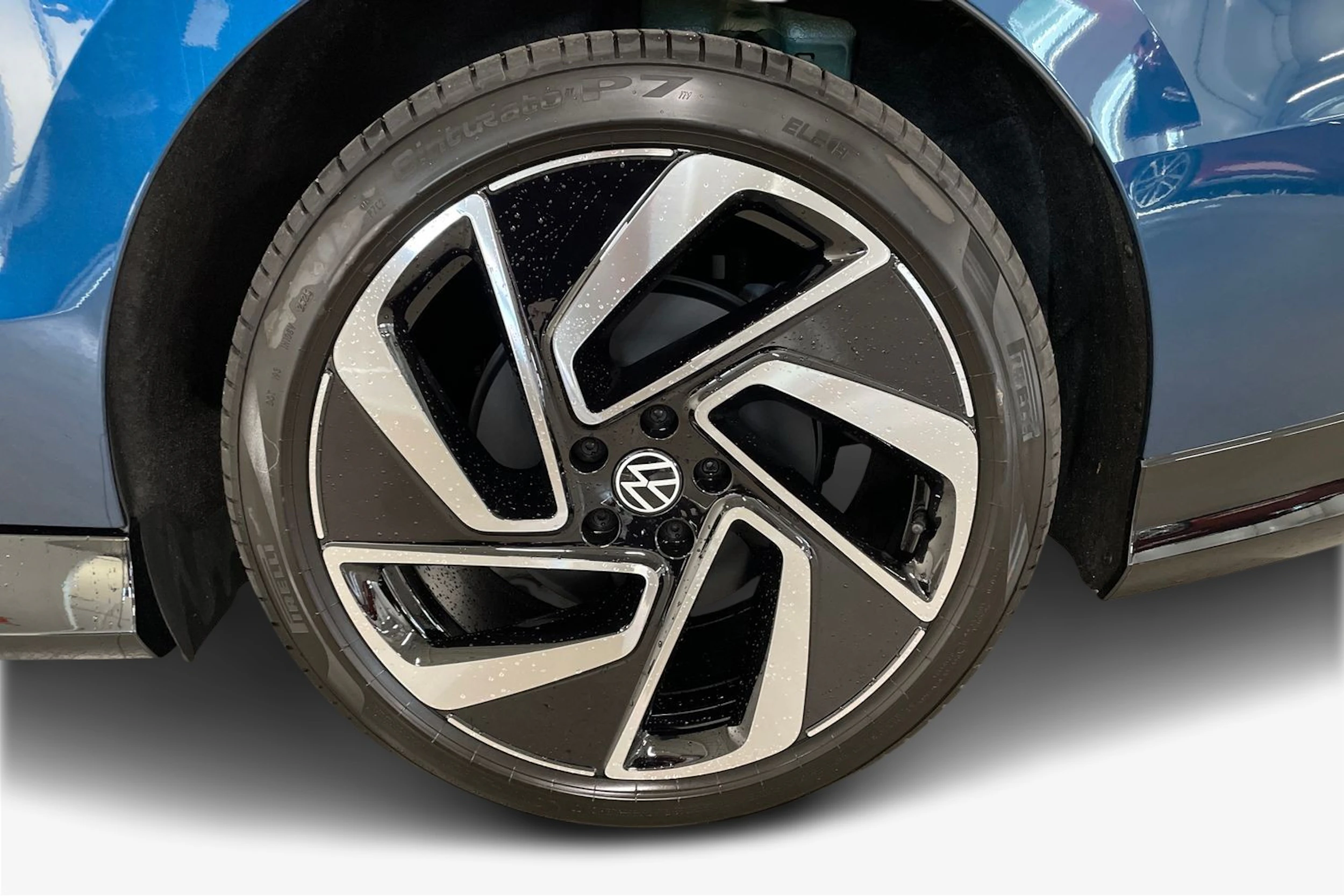 sininen Volkswagen ID.7 2027 kuva 9.