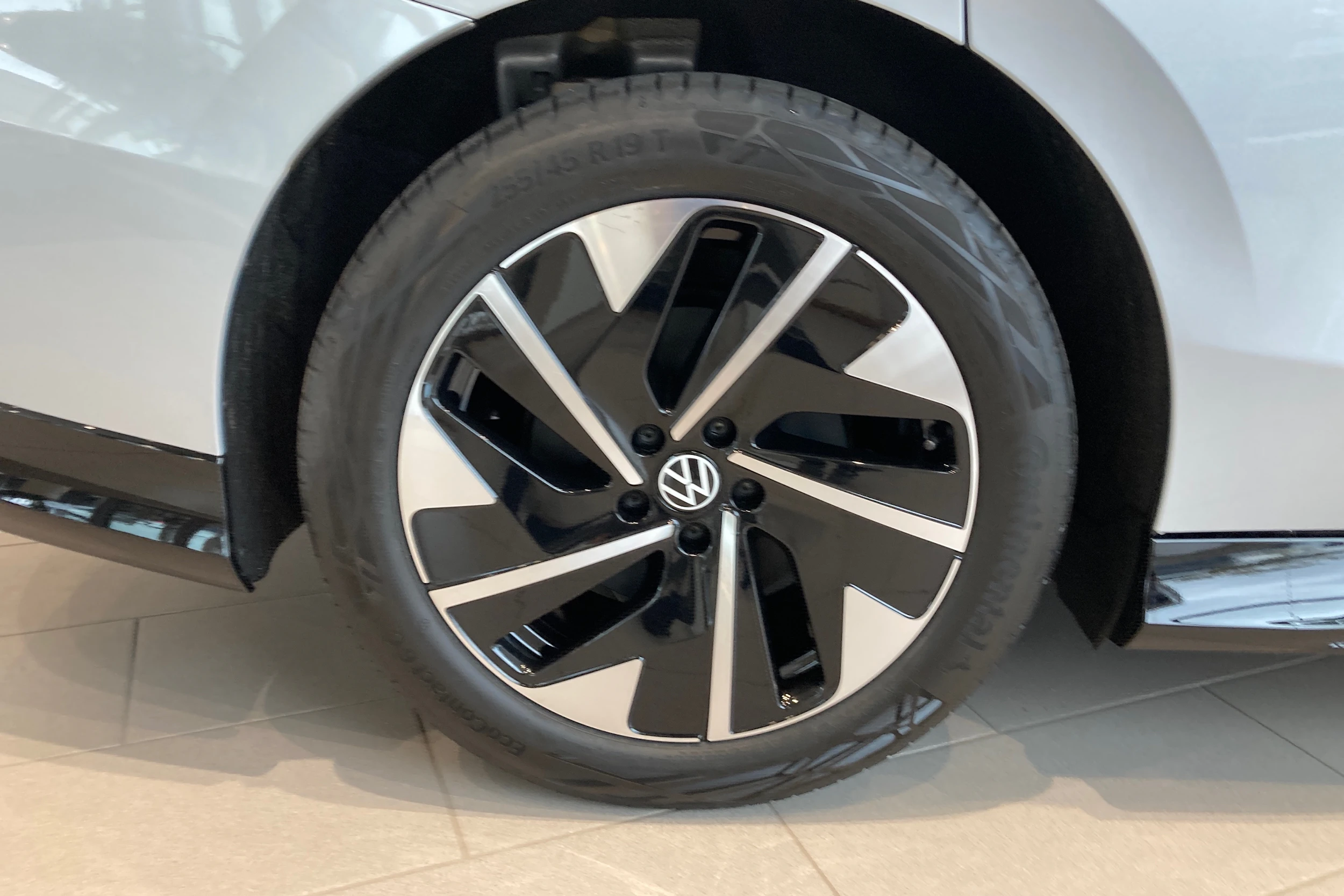 harmaa Volkswagen ID.7 2027 kuva 10.