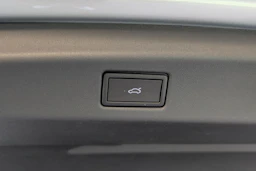 harmaa Volkswagen ID.7 2027 kuva 13.